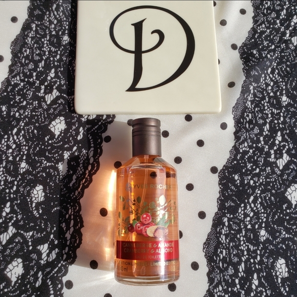 Yves Rocher Cranberry Almond EDP+ Lip Balm+Mascara Trio Bundle Full Size NWT - Picture 7 of 9